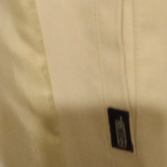 Ladies cream coloured London Fog like new with inner cell phone pocket size 6P - Picture 6 of 7